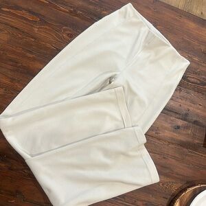 Lululemon ribbed Soft-streamed Flared cream pants size 6